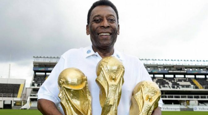 Mort de Pelé : hommage planétaire au roi du football